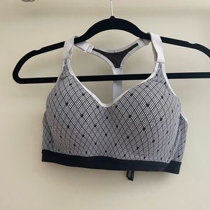 Incredible by Victorias Secret Sports Bra 36C